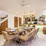 Amazing 4 Bd Villa In The Heart Of Seminyak