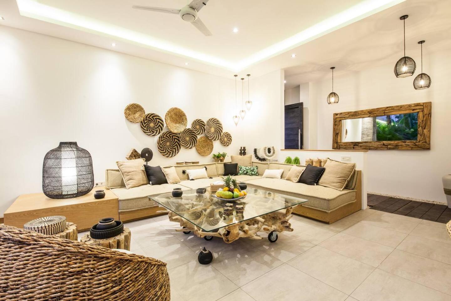 Amazing 4 Bd In The Heart Of Villa *